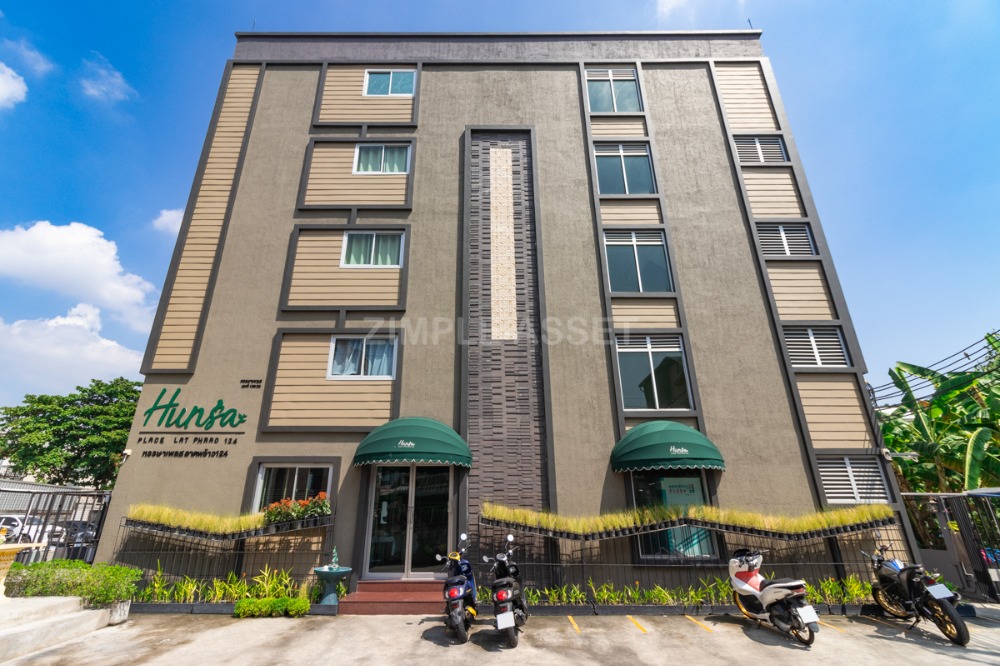 For RentLadprao101, Happy Land, The Mall Bang Kapi : Line @zimple_asset !Daily Room Only! Apartment in Latprao 124 close to BTS Yellow line Mahat Thai Station 1.6 km.