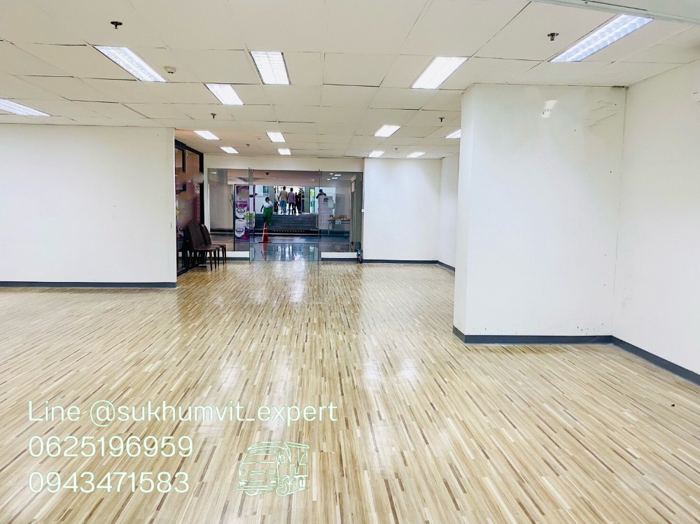 ให้เช่าร้านค้า/ตลาดนัดสุขุมวิท อโศก ทองหล่อ : อโศก ให้เช่า พื้นที่ชั้น G ขนาด 128 ตร.ม. เหมาะทำร้านนวด ร้านสปา ทำผม ทำเล็บ กลุ่มลูกค้าพนักงานออฟฟิศในระแวกนั้น [ถ้ายังไม่ถูกใจ มีให้เลือกอีกมากกว่า 100 ที่!!]