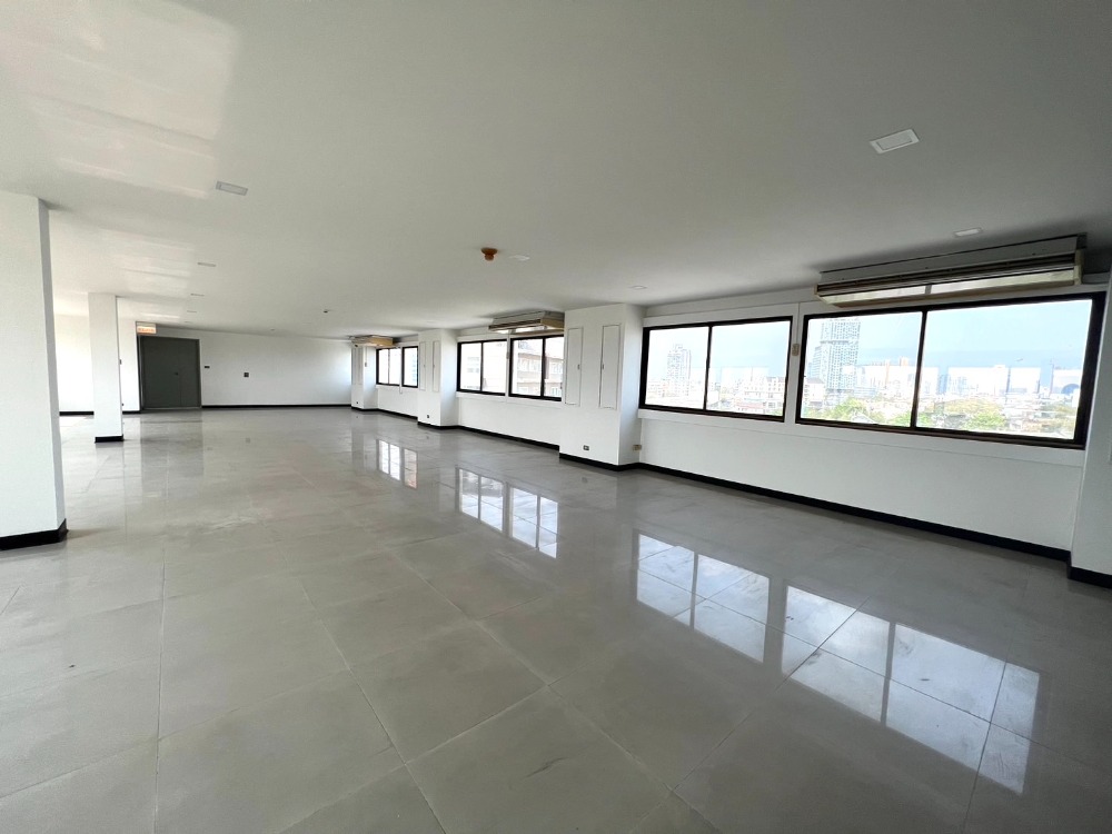 ขายอาคารพาณิชย์อารีย์ อนุสาวรีย์ : ขายอาคารพาณิชย์ ขนาด 7 ชั้น ซอยพหลโยธิน 14 จอดรถได้ถึง 25 คัน ใกล้ BTS อารีย์