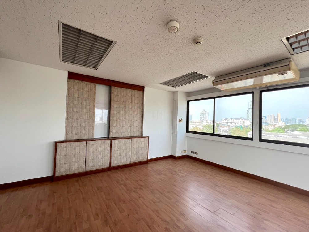 ขายอาคารพาณิชย์อารีย์ อนุสาวรีย์ : ขายอาคารพาณิชย์ ขนาด 7 ชั้น ซอยพหลโยธิน 14 จอดรถได้ถึง 25 คัน ใกล้ BTS อารีย์