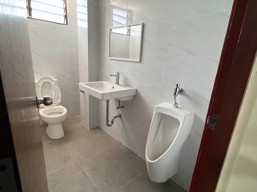 ขายอาคารพาณิชย์อารีย์ อนุสาวรีย์ : ขายอาคารพาณิชย์ ขนาด 7 ชั้น ซอยพหลโยธิน 14 จอดรถได้ถึง 25 คัน ใกล้ BTS อารีย์