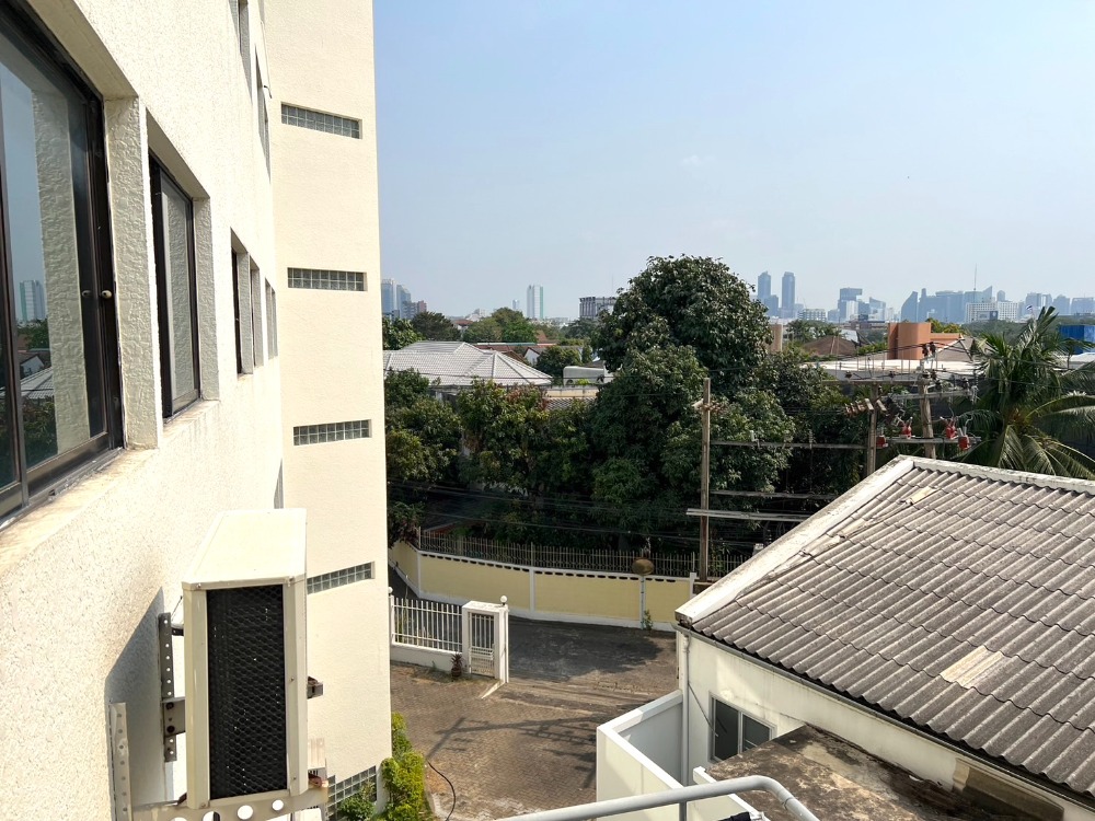 ขายอาคารพาณิชย์อารีย์ อนุสาวรีย์ : ขายอาคารพาณิชย์ ขนาด 7 ชั้น ซอยพหลโยธิน 14 จอดรถได้ถึง 25 คัน ใกล้ BTS อารีย์