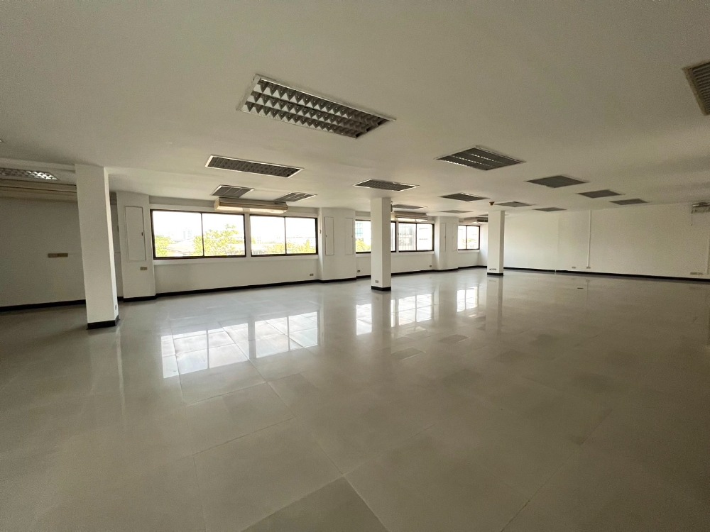 ขายอาคารพาณิชย์อารีย์ อนุสาวรีย์ : ขายอาคารพาณิชย์ ขนาด 7 ชั้น ซอยพหลโยธิน 14 จอดรถได้ถึง 25 คัน ใกล้ BTS อารีย์