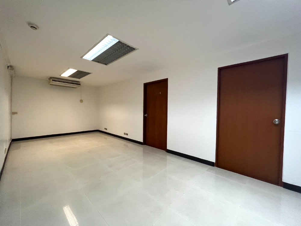 ขายอาคารพาณิชย์อารีย์ อนุสาวรีย์ : ขายอาคารพาณิชย์ ขนาด 7 ชั้น ซอยพหลโยธิน 14 จอดรถได้ถึง 25 คัน ใกล้ BTS อารีย์