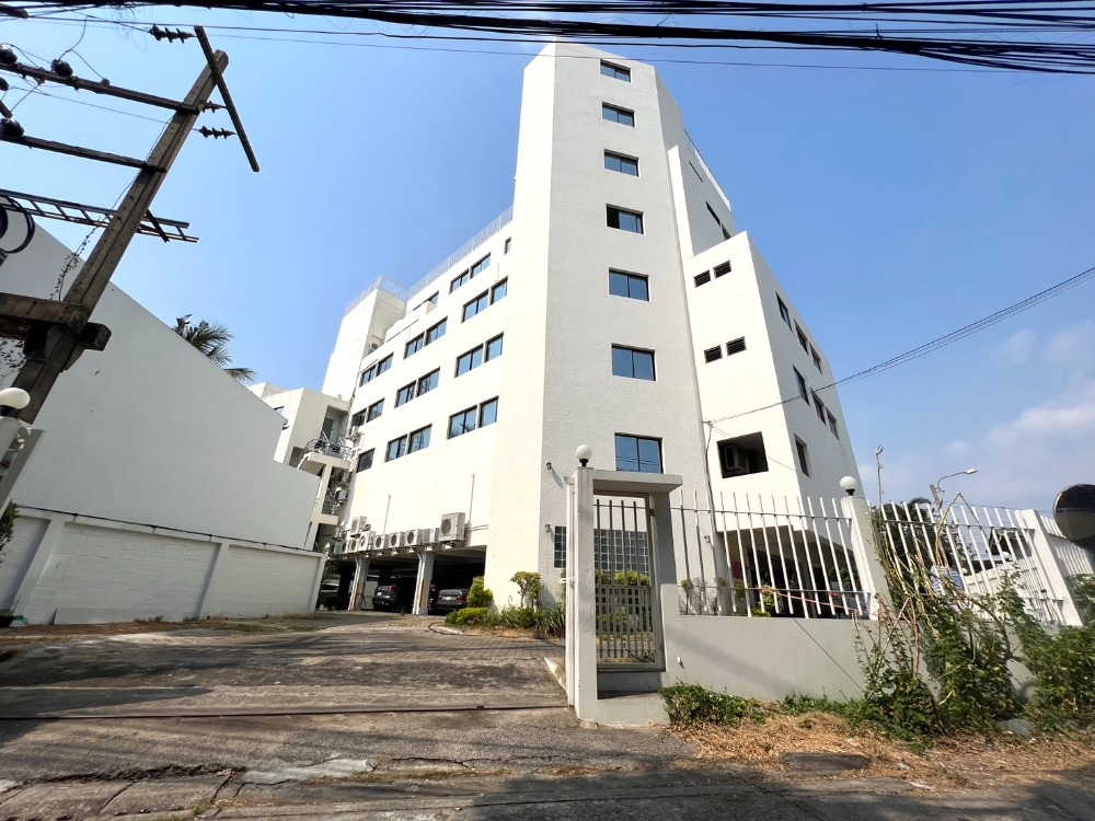 ขายอาคารพาณิชย์อารีย์ อนุสาวรีย์ : ขายอาคารพาณิชย์ ขนาด 7 ชั้น ซอยพหลโยธิน 14 จอดรถได้ถึง 25 คัน ใกล้ BTS อารีย์