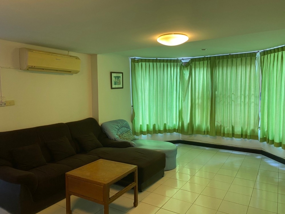 For SaleTownhomeHuahin, Prachuap Khiri Khan, Pran Buri : Townhouse for sale in Suksamran Village. Next to Petchkasem Road, Hua Hin, there is a walkway down to the beach.