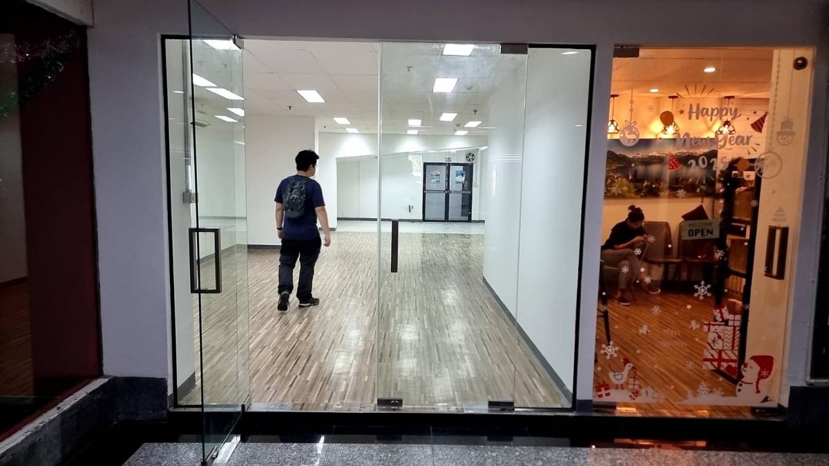 For RentRetail SpaceSukhumvit, Asoke, Thonglor : Asoke for rent, G floor area, size 128 sq m., suitable for massage shop, spa, hair salon, nail salon, office worker group in that area [If you are not satisfied, there are more than 100 places to choose from!!]