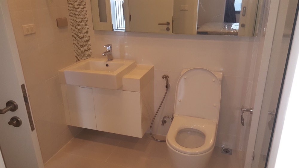 For RentCondoSathorn, Narathiwat : !! Beautiful room for rent, Condo Nara 9 (Nara Nine), near BTS Chong Nonsi.