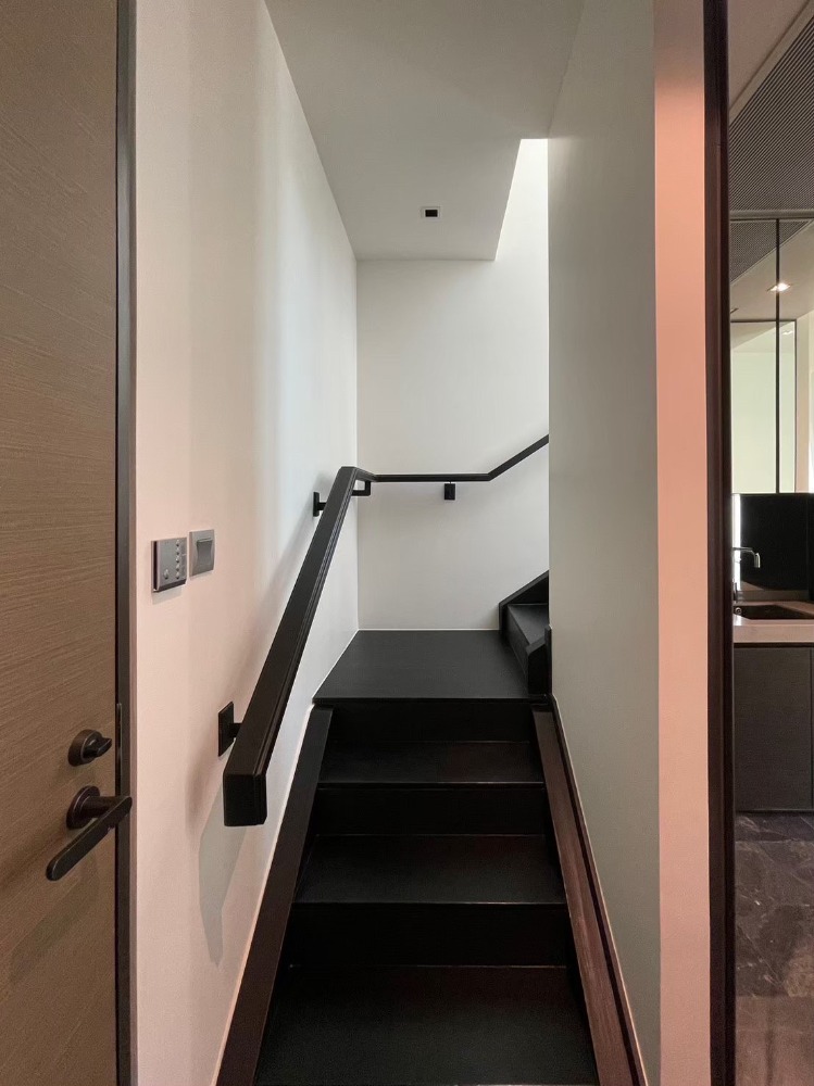 For RentCondoWitthayu, Chidlom, Langsuan, Ploenchit : Rare room for rent, 1 bedroom, Dupack, 50 sq m, fully furnished.