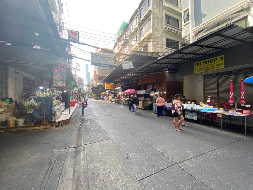 ขายอาคารพาณิชย์ราชเทวี พญาไท : อาคารพานิชย์ทำเลดีมาก  6  ชั้นพร้อมลิฟขนของ อยู่หลัวตึกใบหยก  รร.อินทราประตูน้ำ