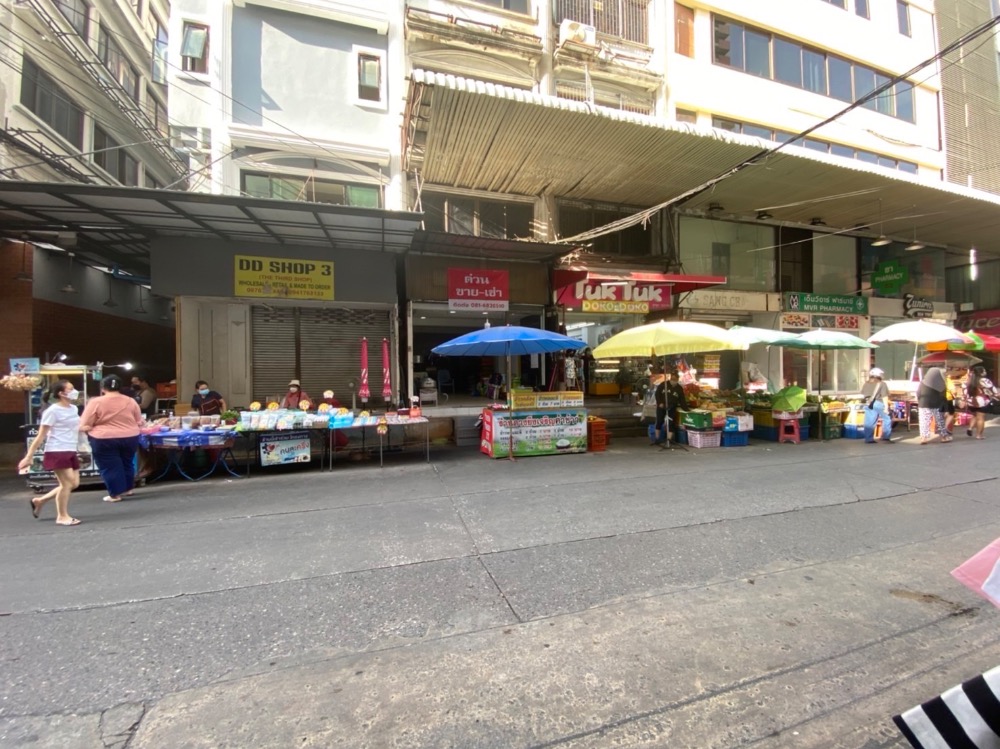 ขายอาคารพาณิชย์ราชเทวี พญาไท : อาคารพานิชย์ทำเลดีมาก  6  ชั้นพร้อมลิฟขนของ อยู่หลัวตึกใบหยก  รร.อินทราประตูน้ำ