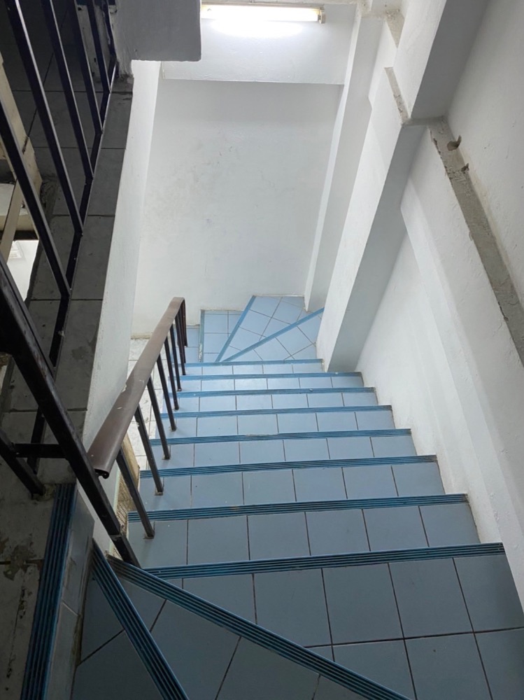 ขายอาคารพาณิชย์ราชเทวี พญาไท : อาคารพานิชย์ทำเลดีมาก  6  ชั้นพร้อมลิฟขนของ อยู่หลัวตึกใบหยก  รร.อินทราประตูน้ำ