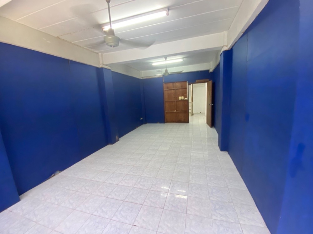 ขายอาคารพาณิชย์ราชเทวี พญาไท : อาคารพานิชย์ทำเลดีมาก  6  ชั้นพร้อมลิฟขนของ อยู่หลัวตึกใบหยก  รร.อินทราประตูน้ำ