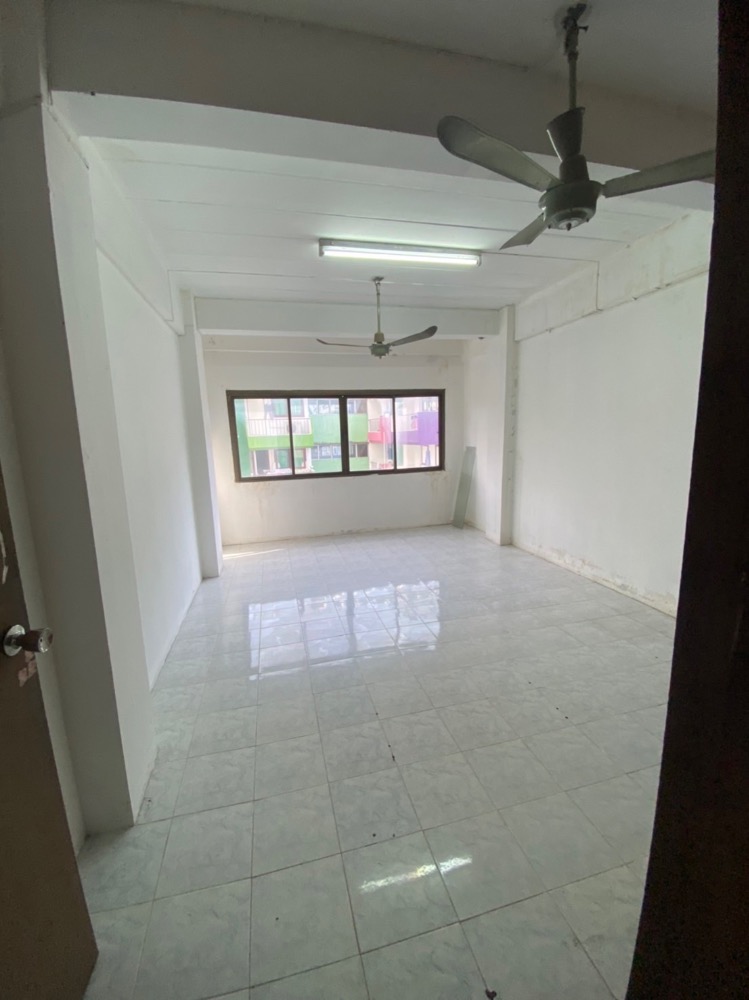 ขายอาคารพาณิชย์ราชเทวี พญาไท : อาคารพานิชย์ทำเลดีมาก  6  ชั้นพร้อมลิฟขนของ อยู่หลัวตึกใบหยก  รร.อินทราประตูน้ำ