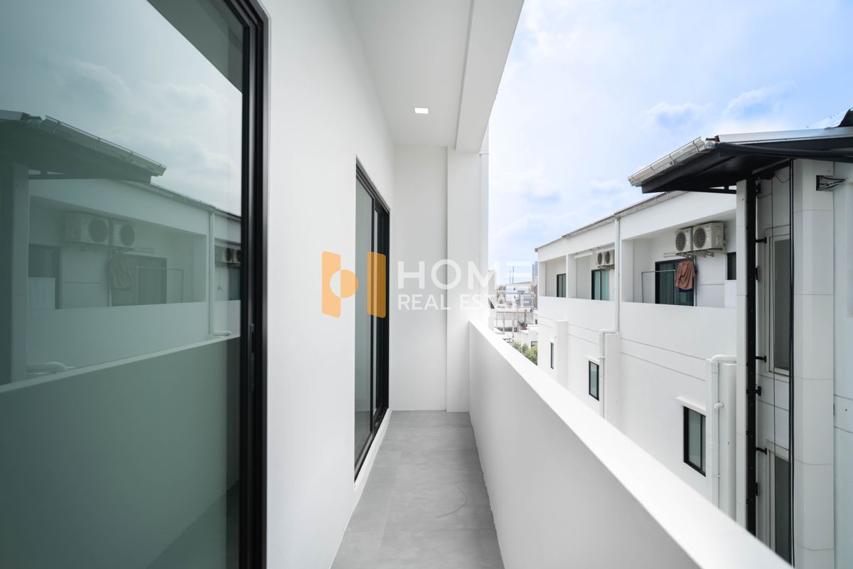 For SaleTownhomePinklao, Charansanitwong : The Blisz Sathorn - Charan 35 / 3 Bedrooms (SALE), The Blisz Sathorn - Charan 35 / 3 Bedrooms (SALE) MHOW165