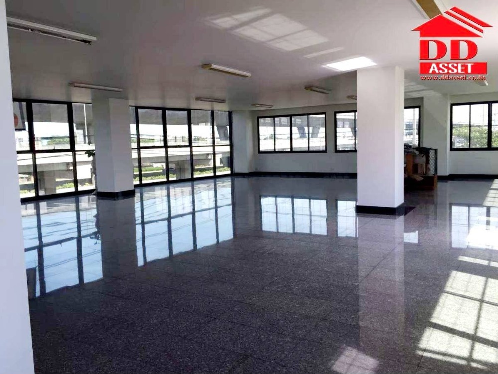 For RentOfficeBangna, Bearing, Lasalle : Office building for rent, 6 floors high, next to the main road, Bangna-Trad, km. 15, Mangwell Building, Icelandic, code B8012.