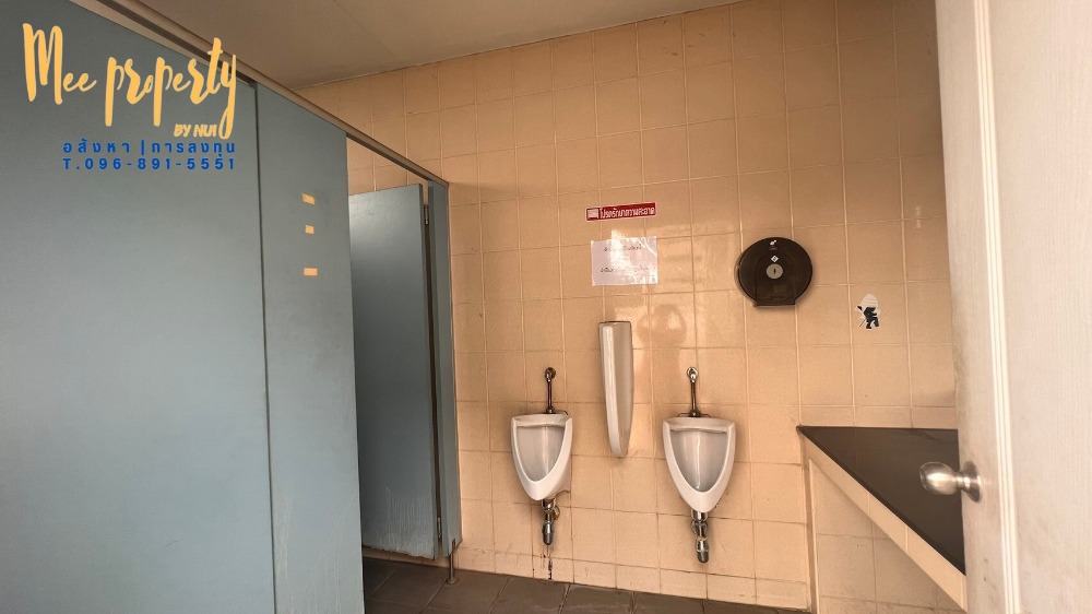 ขายโรงงานนครปฐม : ขาย/เช่า  ที่ดินพร้อมโกดังสินค้า  ติดถนนเพชรเกษม ขนาดพื้นที่ 900 ตร.ว.  ทำเลติดถนนหลังติดคลอง สามารถเปิดเป็นโชว์รูมหรือทำกิจการได้หลายประเภท  ME-137