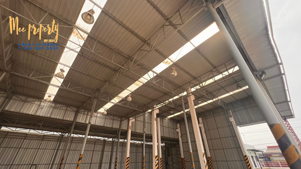 ขายโรงงานนครปฐม : ขาย/เช่า  ที่ดินพร้อมโกดังสินค้า  ติดถนนเพชรเกษม ขนาดพื้นที่ 900 ตร.ว.  ทำเลติดถนนหลังติดคลอง สามารถเปิดเป็นโชว์รูมหรือทำกิจการได้หลายประเภท  ME-137