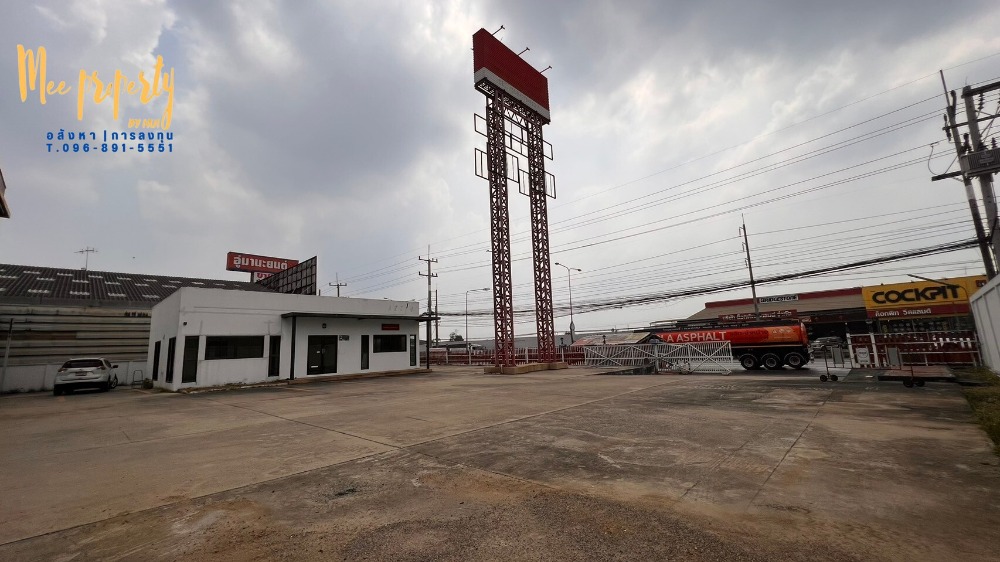 ขายโรงงานนครปฐม : ขาย/เช่า  ที่ดินพร้อมโกดังสินค้า  ติดถนนเพชรเกษม ขนาดพื้นที่ 900 ตร.ว.  ทำเลติดถนนหลังติดคลอง สามารถเปิดเป็นโชว์รูมหรือทำกิจการได้หลายประเภท  ME-137