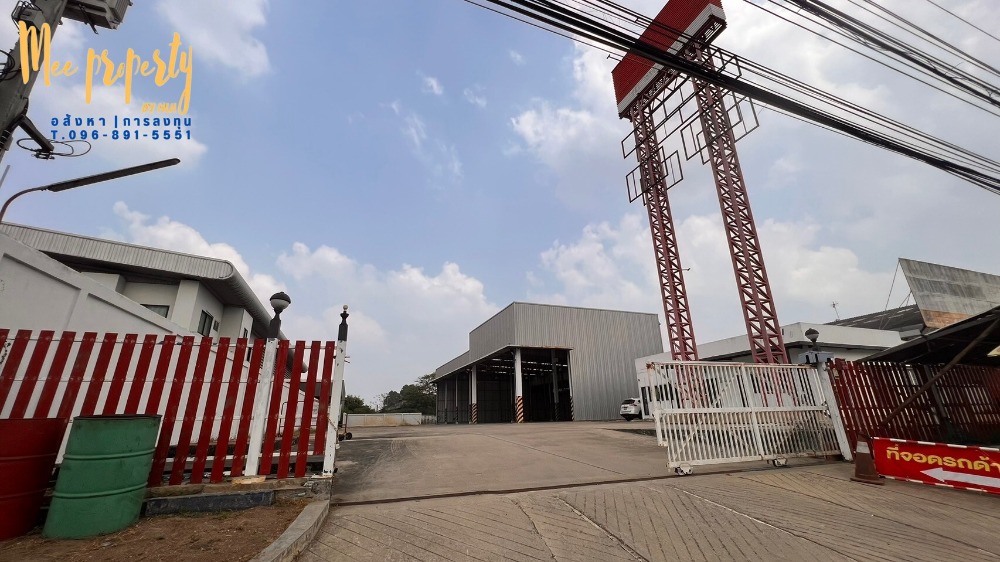 ขายโรงงานนครปฐม : ขาย/เช่า  ที่ดินพร้อมโกดังสินค้า  ติดถนนเพชรเกษม ขนาดพื้นที่ 900 ตร.ว.  ทำเลติดถนนหลังติดคลอง สามารถเปิดเป็นโชว์รูมหรือทำกิจการได้หลายประเภท  ME-137