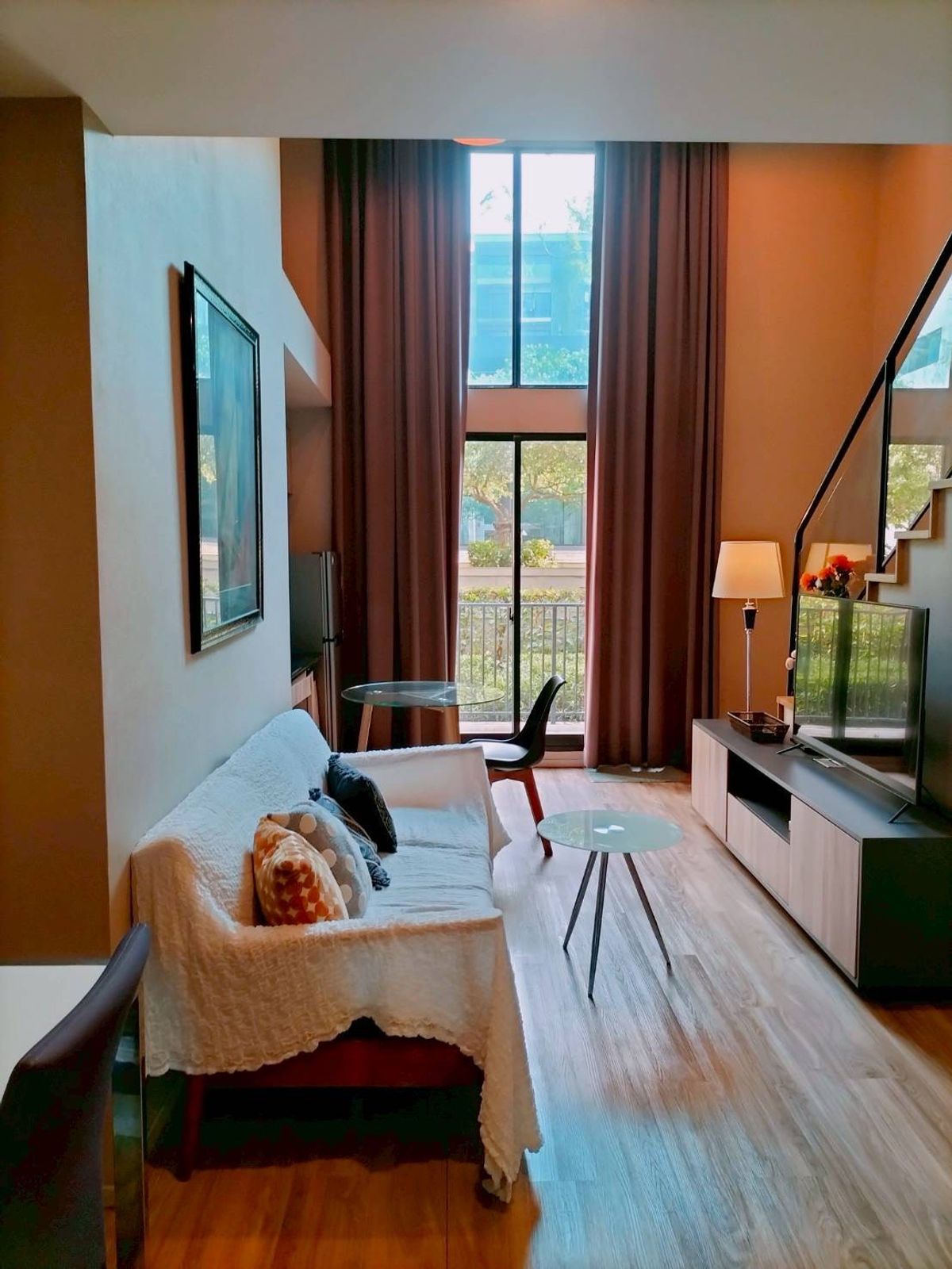 For RentCondoSathorn, Narathiwat : 💛Duplex Room❤️💙(ให้เช่า)Blossom Condo Sathorn Charoenrat  🚝 BTS สุรศักดิ์(มีรถตู้รับส่ง)