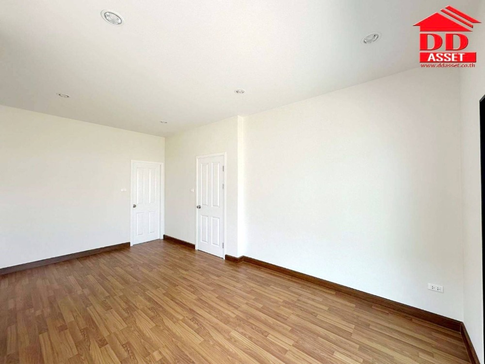 ขายบ้านปทุมธานี รังสิต ธรรมศาสตร์ : ขาย บ้าน 2 ชั้น ซีพีเอ็น นิน วงแหวน ลำลูกกาคลอง6  รหัส H8027