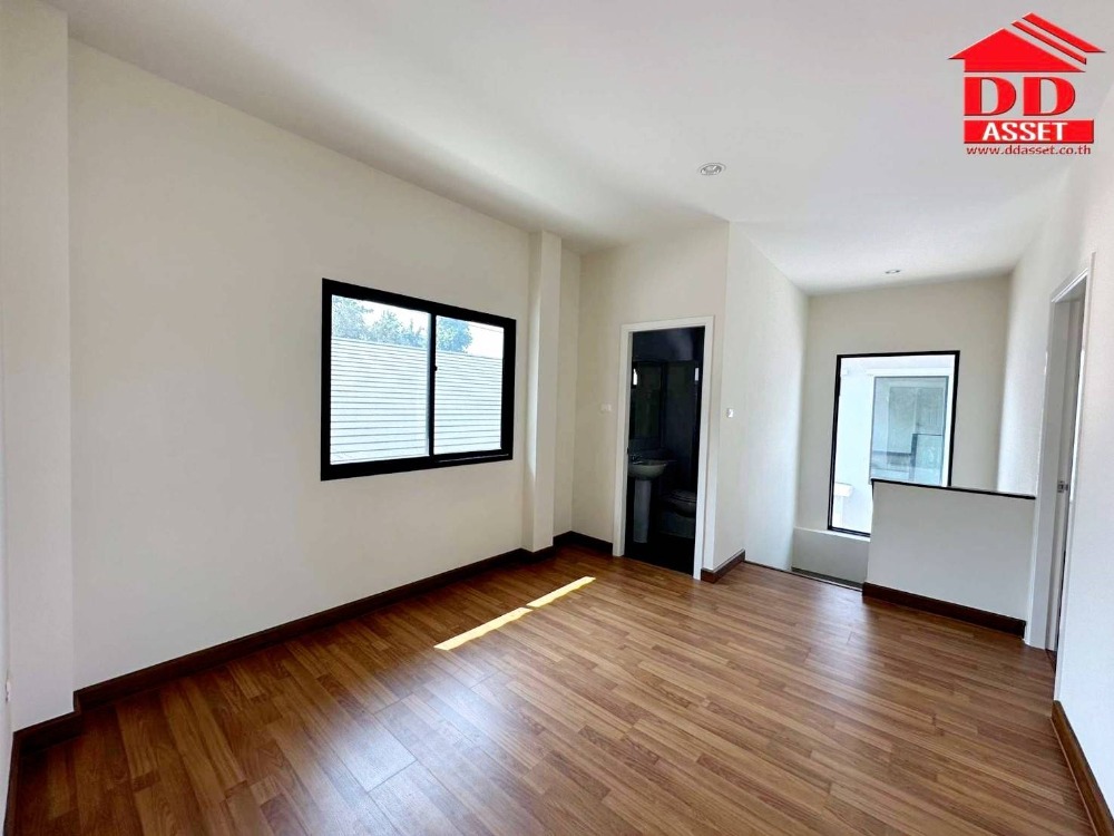 ขายบ้านปทุมธานี รังสิต ธรรมศาสตร์ : ขาย บ้าน 2 ชั้น ซีพีเอ็น นิน วงแหวน ลำลูกกาคลอง6  รหัส H8027