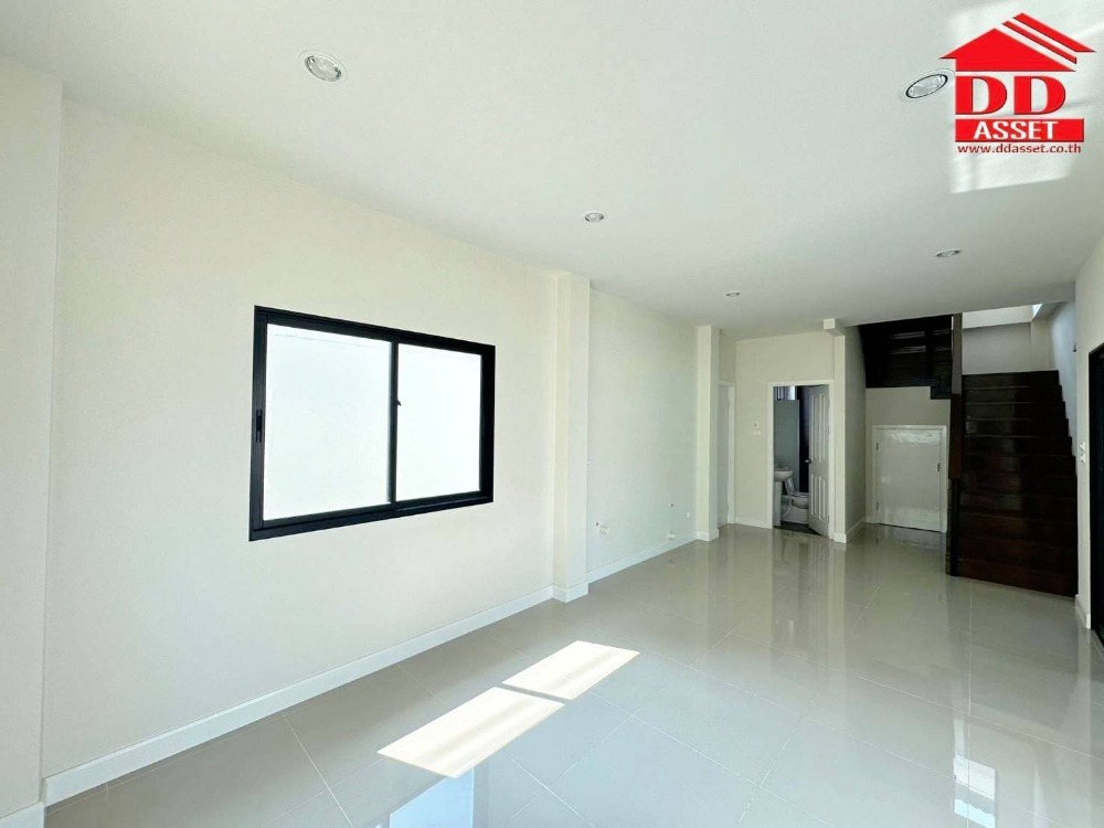 ให้เช่าบ้านปทุมธานี รังสิต ธรรมศาสตร์ : ให้เช่าบ้าน 2 ชั้น ซีพีเอ็น นิน วงแหวน ลำลูกกาคลอง6  รหัส H8027