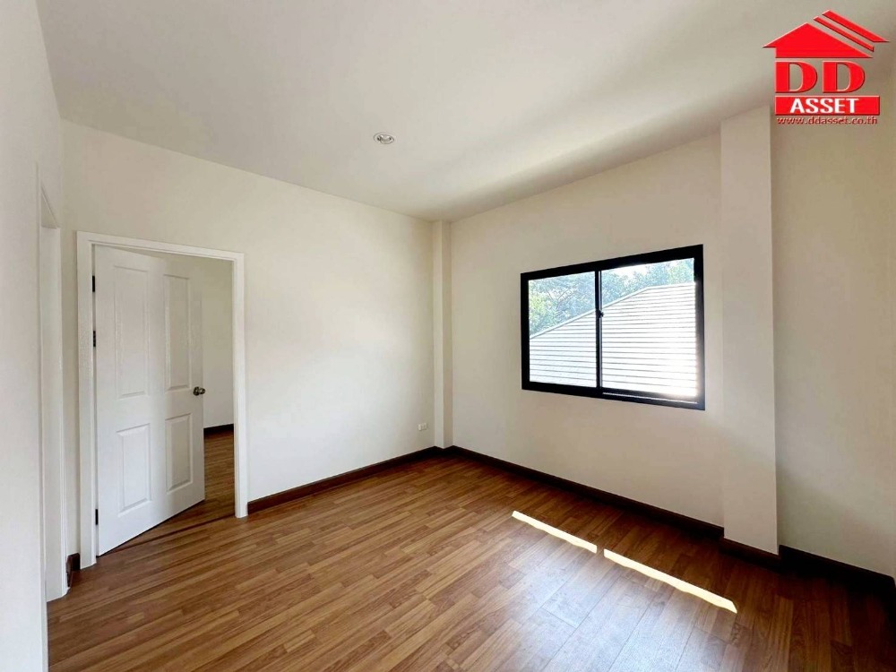 ให้เช่าบ้านปทุมธานี รังสิต ธรรมศาสตร์ : ให้เช่าบ้าน 2 ชั้น ซีพีเอ็น นิน วงแหวน ลำลูกกาคลอง6  รหัส H8027