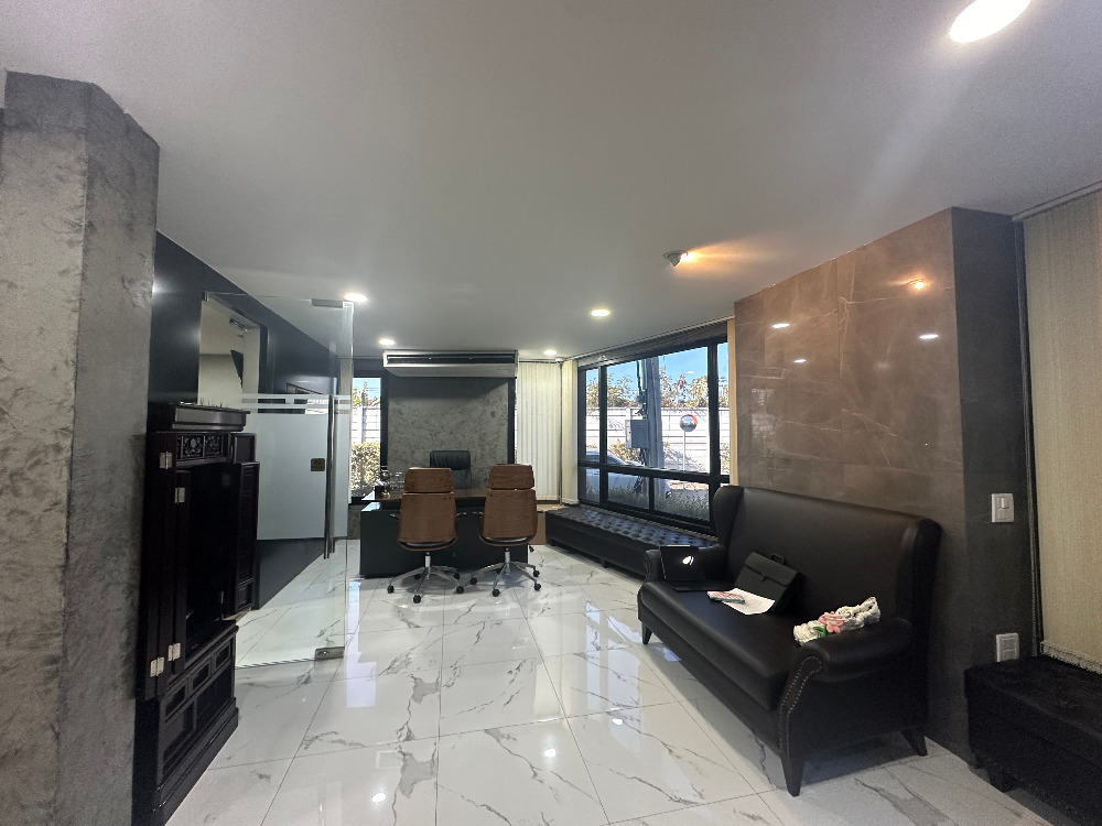 For SaleHome OfficeChaengwatana, Muangthong : Home Office for sale, Pruksa Ville 65/2 Srisamarn project, corner house, beautiful addition, full space, meets every use, very good location, next to Robinson Srisamarn Department Store, only 100 meters.