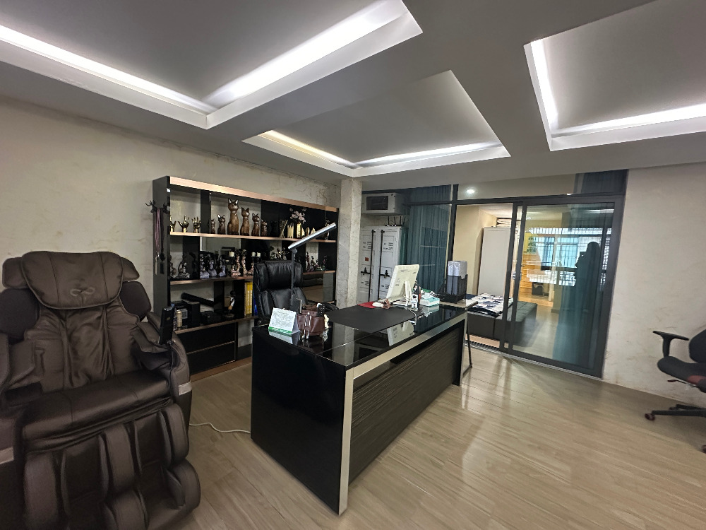 For SaleHome OfficeChaengwatana, Muangthong : Home Office for sale, Pruksa Ville 65/2 Srisamarn project, corner house, beautiful addition, full space, meets every use, very good location, next to Robinson Srisamarn Department Store, only 100 meters.