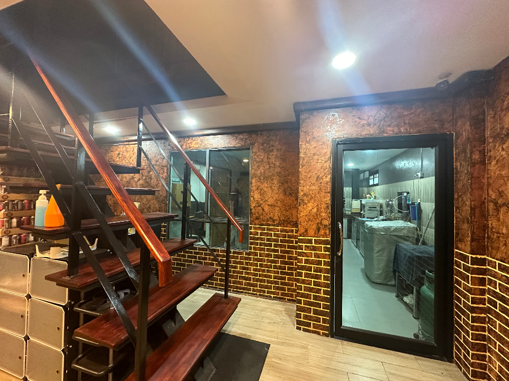 For SaleHome OfficeChaengwatana, Muangthong : Home Office for sale, Pruksa Ville 65/2 Srisamarn project, corner house, beautiful addition, full space, meets every use, very good location, next to Robinson Srisamarn Department Store, only 100 meters.