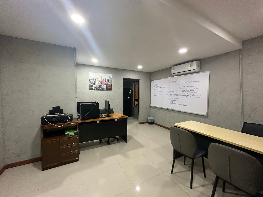 For SaleHome OfficeChaengwatana, Muangthong : Home Office for sale, Pruksa Ville 65/2 Srisamarn project, corner house, beautiful addition, full space, meets every use, very good location, next to Robinson Srisamarn Department Store, only 100 meters.