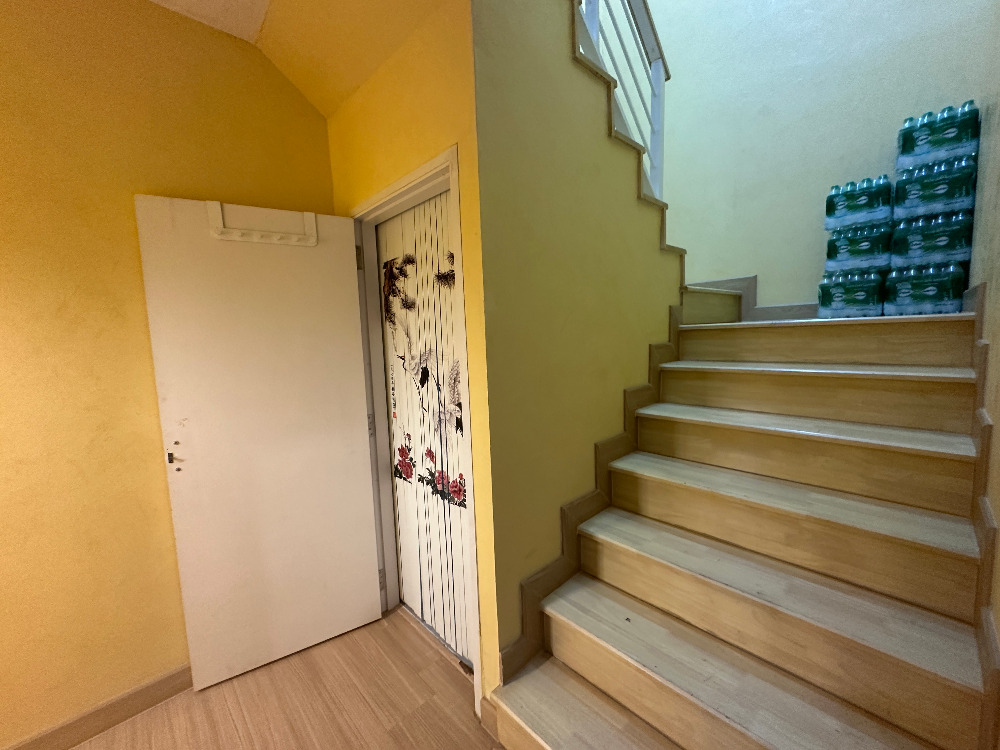 For SaleHome OfficeChaengwatana, Muangthong : Home Office for sale, Pruksa Ville 65/2 Srisamarn project, corner house, beautiful addition, full space, meets every use, very good location, next to Robinson Srisamarn Department Store, only 100 meters.