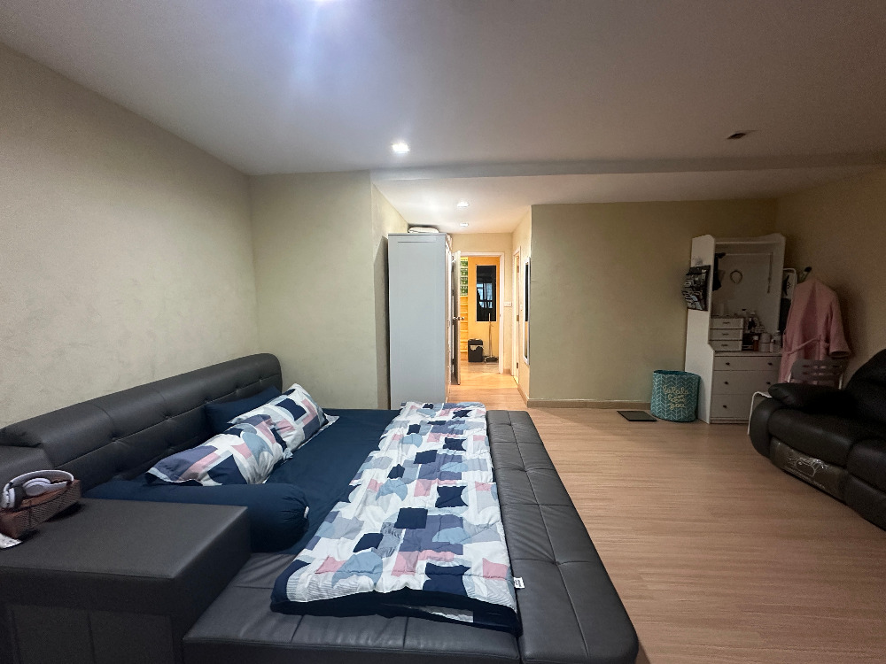 For SaleHome OfficeChaengwatana, Muangthong : Home Office for sale, Pruksa Ville 65/2 Srisamarn project, corner house, beautiful addition, full space, meets every use, very good location, next to Robinson Srisamarn Department Store, only 100 meters.