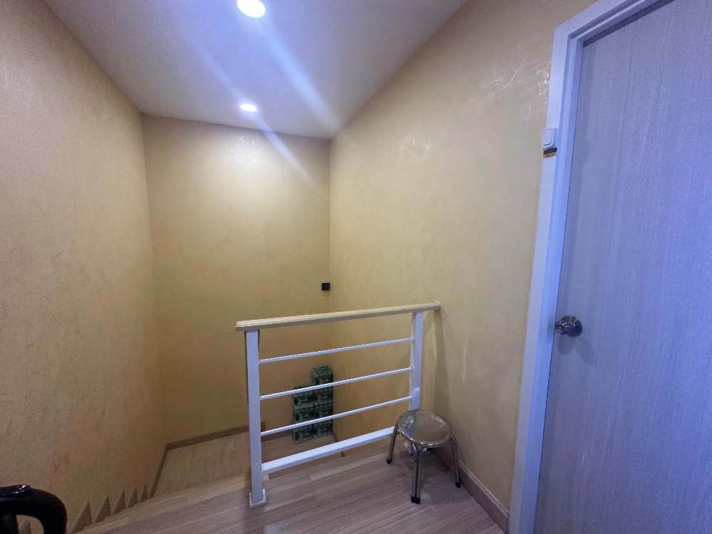 For SaleHome OfficeChaengwatana, Muangthong : Home Office for sale, Pruksa Ville 65/2 Srisamarn project, corner house, beautiful addition, full space, meets every use, very good location, next to Robinson Srisamarn Department Store, only 100 meters.