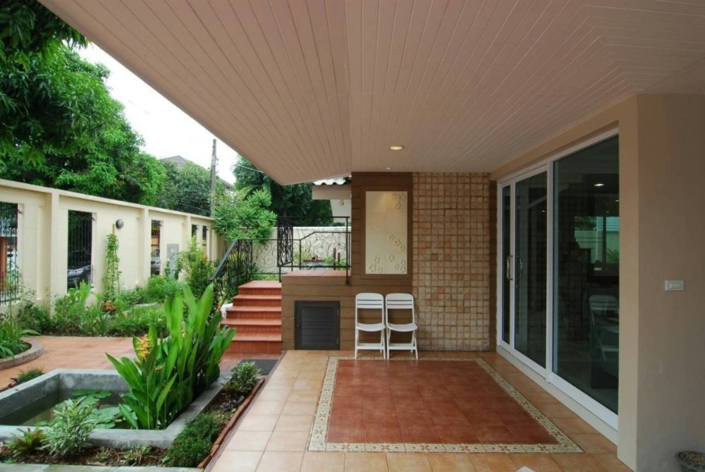 For SaleHouseSapankwai,Jatujak : House Soi Sailom (Soi Phahonyothin 8) / 4 Bedrooms (SALE) NUB623