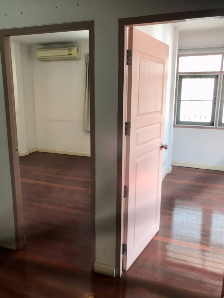 For SaleHouseSapankwai,Jatujak : House Soi Sailom (Soi Phahonyothin 8) / 4 Bedrooms (SALE) NUB623