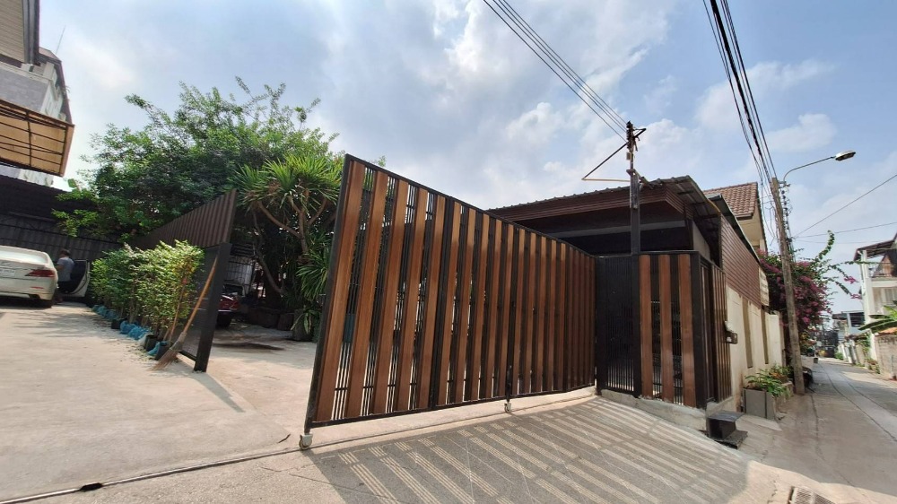 ให้เช่าบ้านรามคำแหง หัวหมาก : ให้เช่าบ้านเดี่ยว 1 ชั้น 91 ตร.วา ทาวน์อินทาวน์ ใกล้ รร บดินเดชา1(N.920)