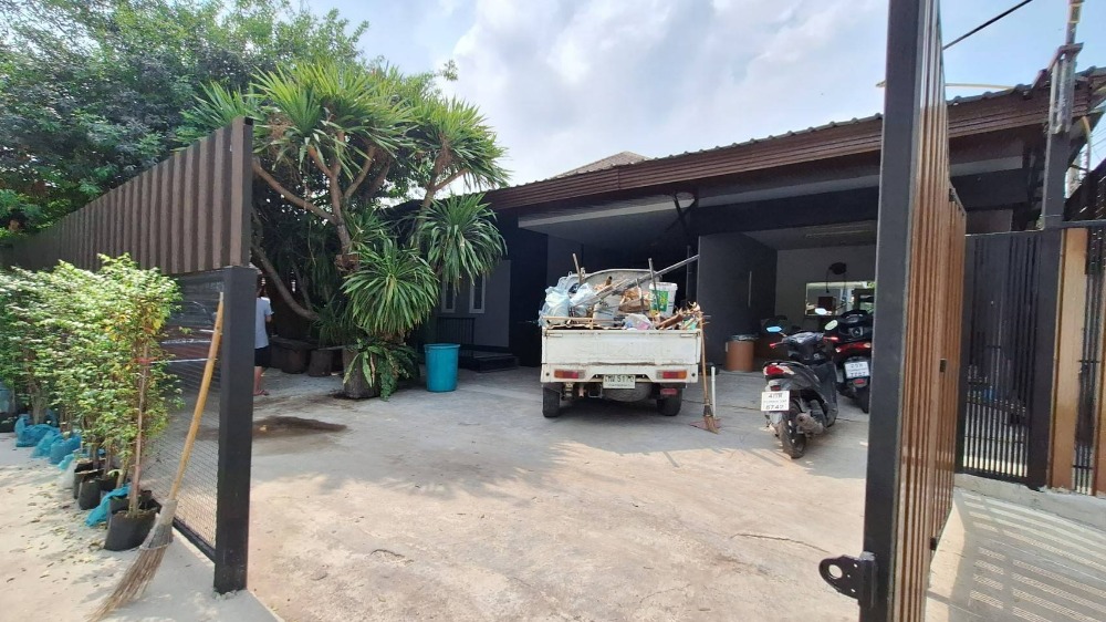 For RentHouseRamkhamhaeng, Hua Mak : Single house for rent, 1 floor, 91 sq m, Town in Town, near Bodindecha 1 School (N.920)