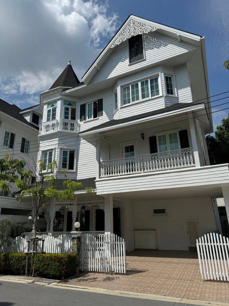 ขายบ้านบางนา แบริ่ง ลาซาล : ขาย Fantasia Villa4 บางนา บ้านเดี่ยว 3ชั้น 4นอน พื้นที่กว้างขว้าง บ้านใหม่ ตกแต่งสวยพร้อมเข้าอยู่ ใกล้เซ็นทรัลบางนา
