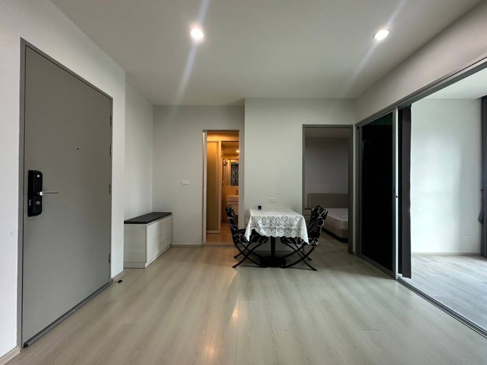 For RentCondoRatchadapisek, Huaikwang, Suttisan : Rent 1 bedroom, 1 bathroom, Life Ratchadaphisek, large room, cheap rental.