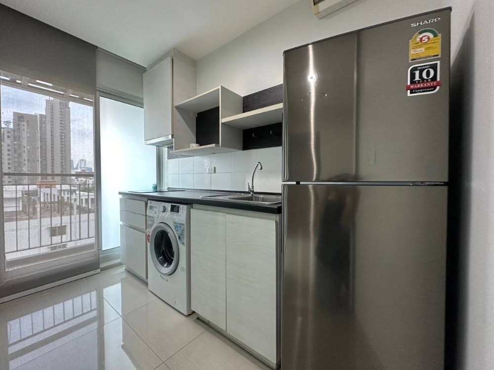 For RentCondoRatchadapisek, Huaikwang, Suttisan : Rent 1 bedroom, 1 bathroom, Life Ratchadaphisek, large room, cheap rental.