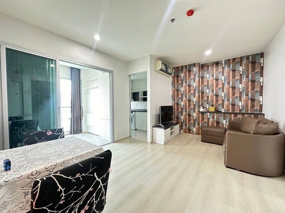 For RentCondoRatchadapisek, Huaikwang, Suttisan : Rent 1 bedroom, 1 bathroom, Life Ratchadaphisek, large room, cheap rental.