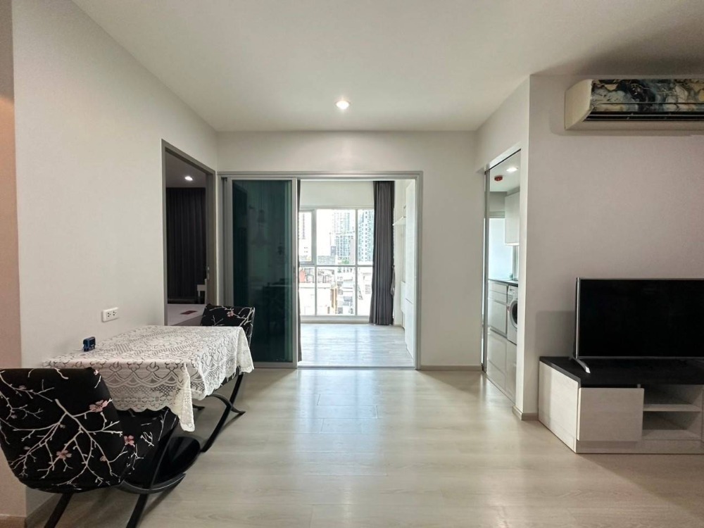 For RentCondoRatchadapisek, Huaikwang, Suttisan : Rent 1 bedroom, 1 bathroom, Life Ratchadaphisek, large room, cheap rental.