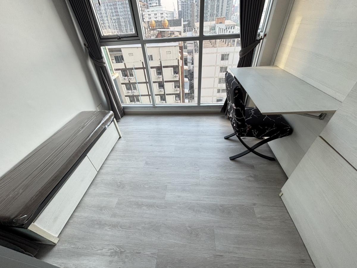 For RentCondoRatchadapisek, Huaikwang, Suttisan : Rent 1 bedroom, 1 bathroom, Life Ratchadaphisek, large room, cheap rental.