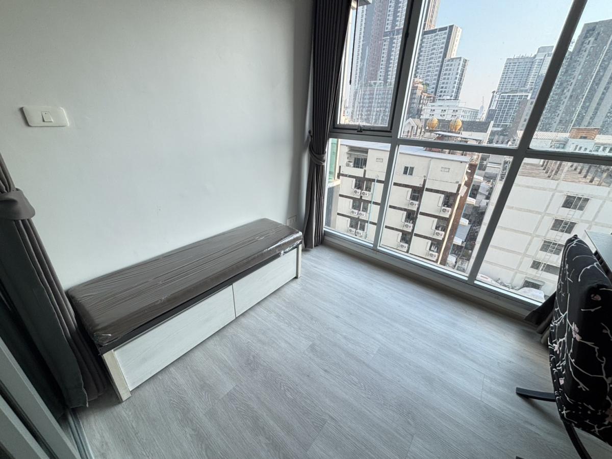 For RentCondoRatchadapisek, Huaikwang, Suttisan : Rent 1 bedroom, 1 bathroom, Life Ratchadaphisek, large room, cheap rental.