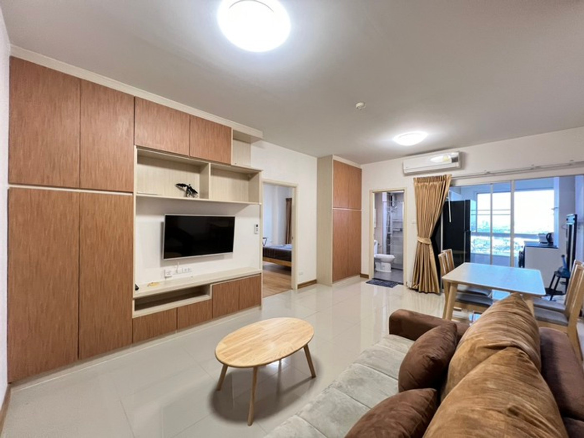 For RentCondoBang Sue, Wong Sawang, Tao Pun : Condo for rent Supalai Veranda Ratchavipha-Prachachuen Near Bang Son BTS station, only 250 meters / 3 bedrooms, 3 bathrooms, 130 sq m.