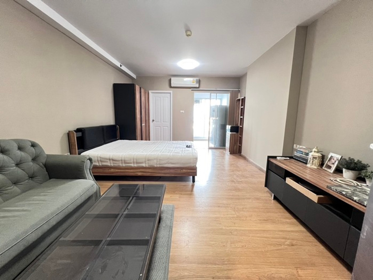 For RentCondoBang Sue, Wong Sawang, Tao Pun : Condo for rent Supalai Veranda Ratchavipha-Prachachuen Near Bang Son BTS station, only 250 meters / 3 bedrooms, 3 bathrooms, 130 sq m.