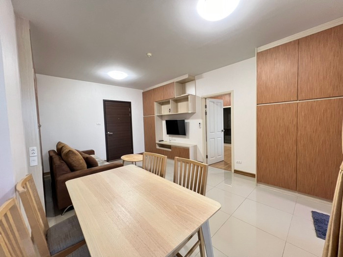 For RentCondoBang Sue, Wong Sawang, Tao Pun : Condo for rent Supalai Veranda Ratchavipha-Prachachuen Near Bang Son BTS station, only 250 meters / 3 bedrooms, 3 bathrooms, 130 sq m.